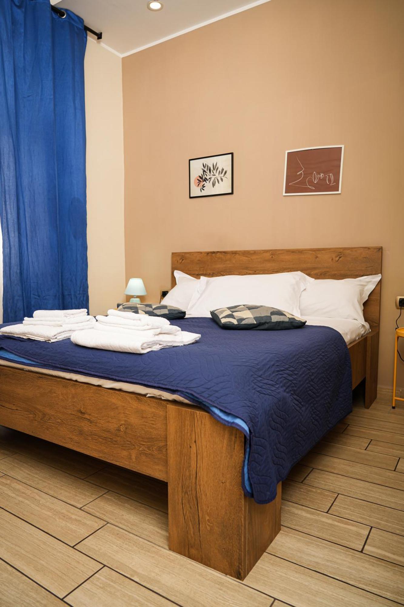 Double Room Private Bathroom